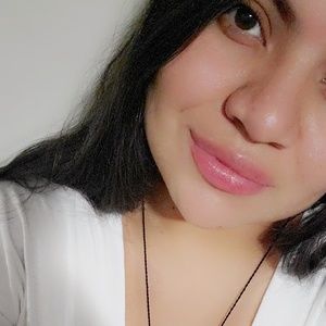 Meet your Posher, Maria fernanda